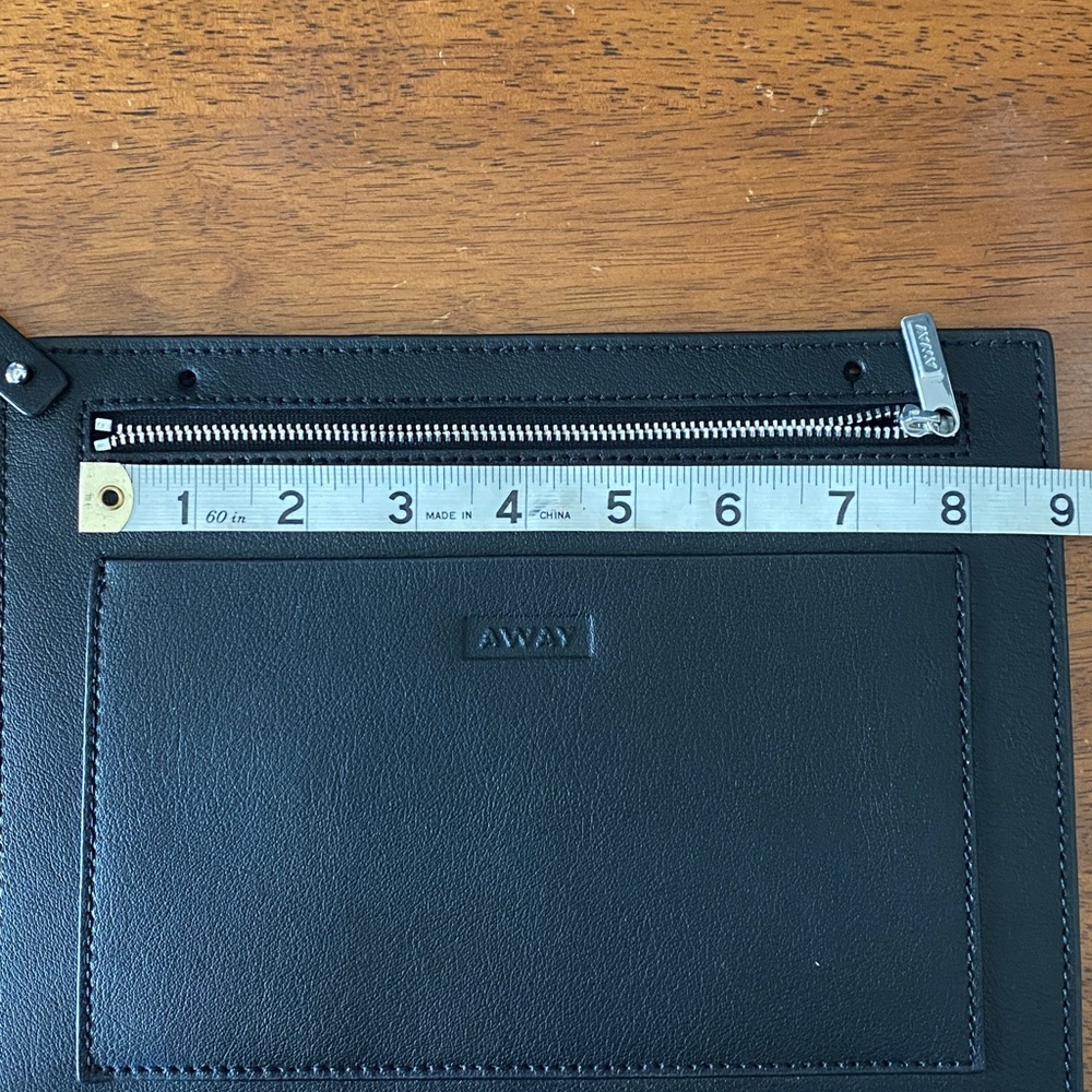 Away Pouch - Picture 5 of 6